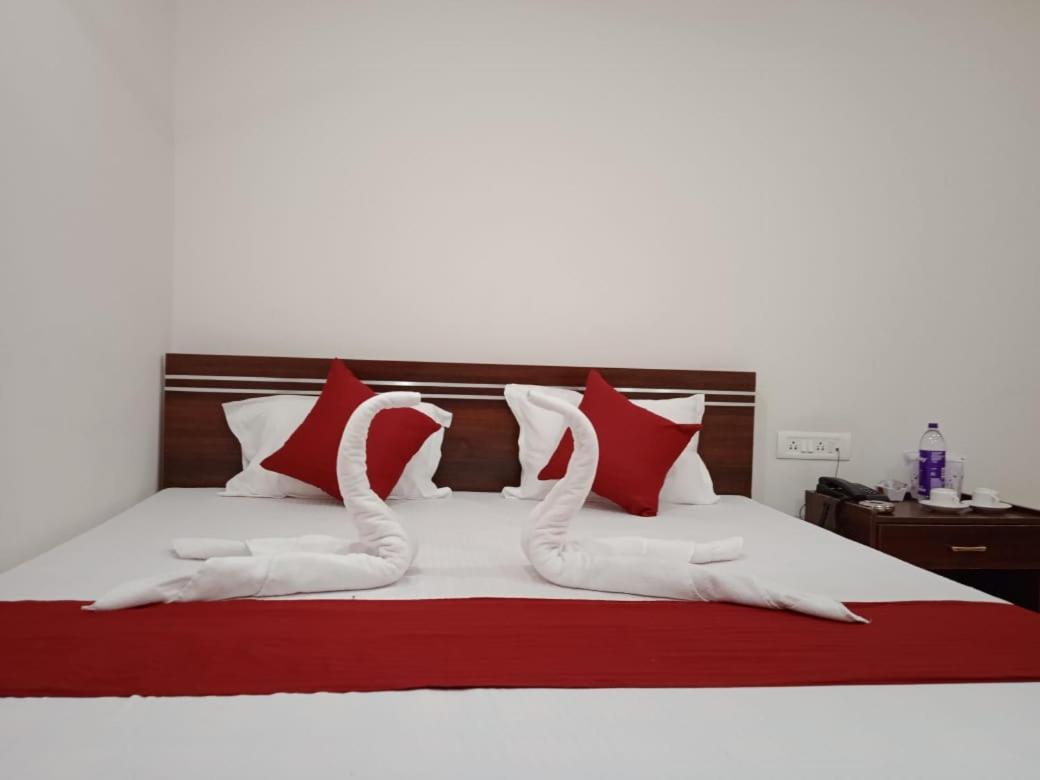 Hotel Haren Grand Guwahati Buitenkant foto